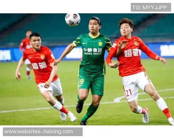 成都足球队以72分领跑奥运会积分榜展现强大实力与团队合作精神 成都足球队以72分领跑奥运会积分榜展现强大实力与团队合作精神